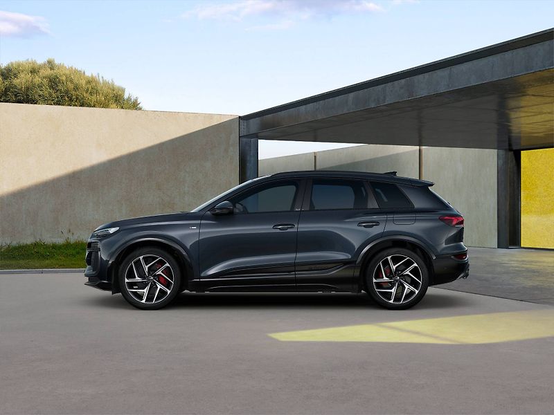 Audi Q6 e-tron quattro 100kWh - fotka 2 z 7