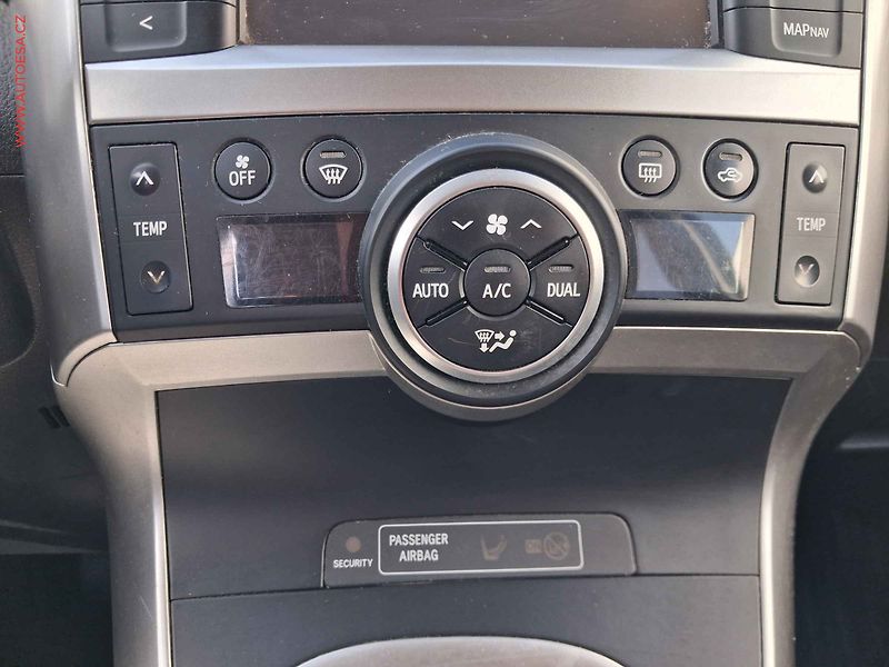 Toyota Verso (2013) 1.8i, 1.maj,ČR, Navi, AC - fotka 13 z 19