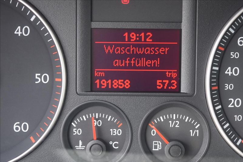Volkswagen Golf 1,9 TDI 77KW 4X4 PO ROZVODECH - fotka 38 z 46