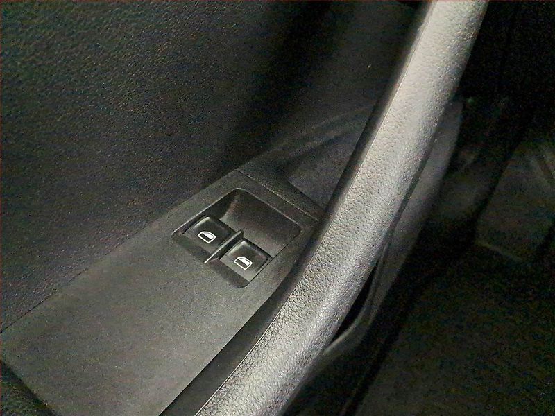 Škoda Octavia (2014) 1.6 TDI, Tempomat - fotka 17 z 19