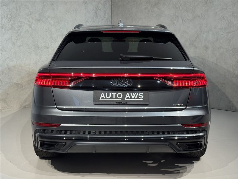 Audi Q8 3,0 TDi  S-Line HD LED Záruka - fotka 9 z 50