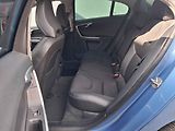 Volvo S60 (2015) 2.0 D4, ČR, servis.kniha, AT - náhled 10