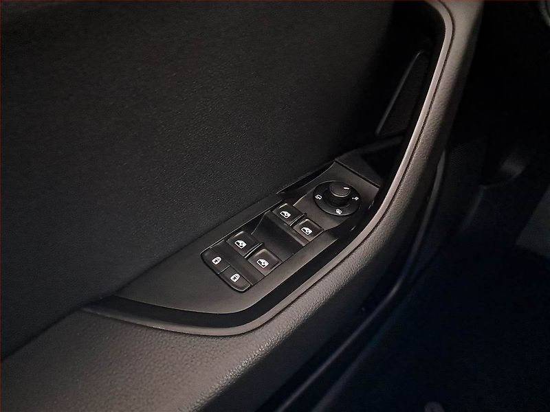 Škoda Superb (2019) 2.0 TDI, Serv.kniha, Tempomat - fotka 17 z 19