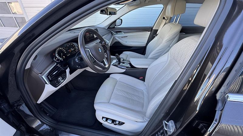 BMW Řada 5 540xi LuxuryLine ČR 1.majitel - fotka 5 z 20