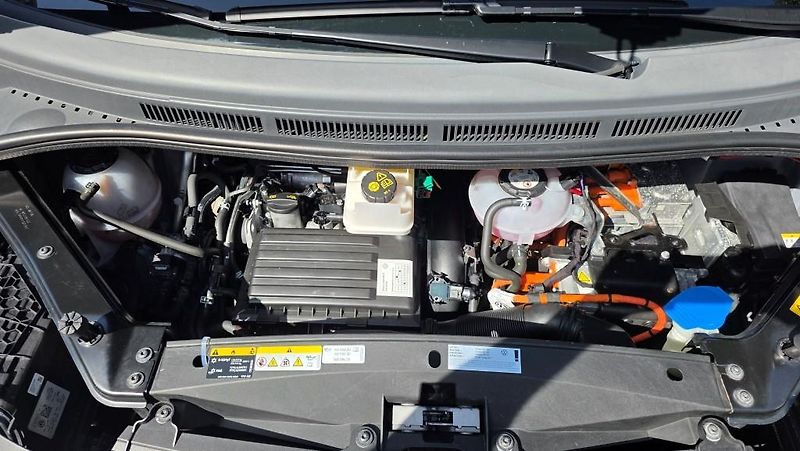 Volkswagen Multivan (2022) 1.4 TSi PHEV Long TZ SoH 97% - fotka 41 z 44