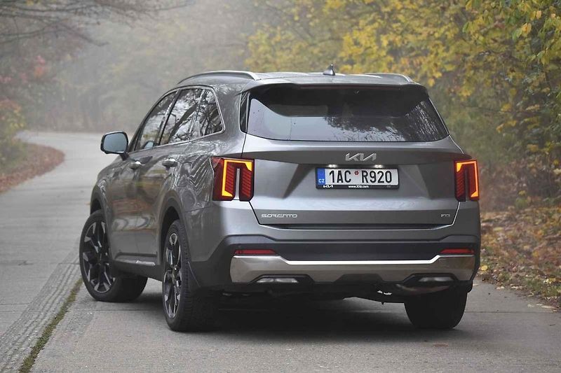 Kia Sorento má rodinám stále co nabídnout