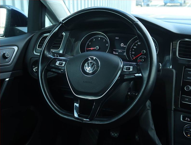 Volkswagen Golf (2019) 1.5 TSI, Tempomat - fotka 18 z 18