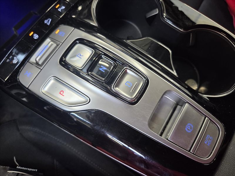 Hyundai Tucson 1,6 T-GDi 132kW 4x4 AT Style Č - fotka 13 z 14