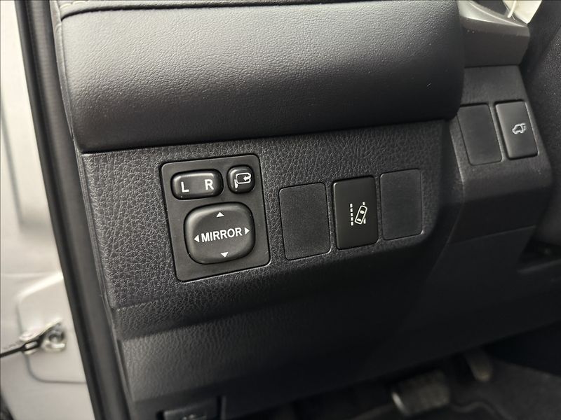 Toyota RAV4 2,5 114kW HYBRID LED KŮŽE 360° - fotka 8 z 45