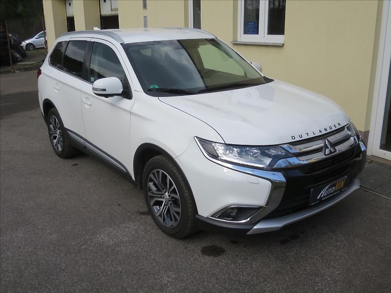 Mitsubishi Outlander 2,2  Di-D Editio+ Aut. - fotka 4 z 27