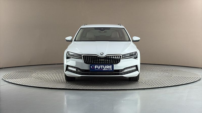 Škoda Superb 2.0 TDI DSG L&K Combi - fotka 3 z 35