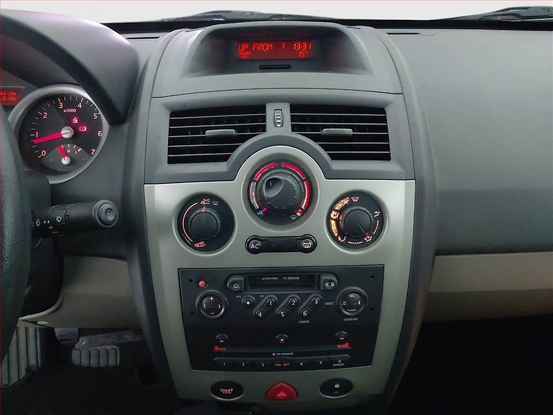 Renault Mégane (2005) 1.6 16V , ČR,1.maj, nová STK - fotka 12 z 14