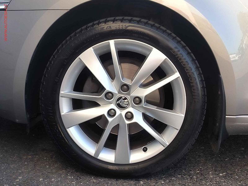 Škoda Octavia (2018) 1.4TSi, ČR, DSG, navi, LED - fotka 21 z 22