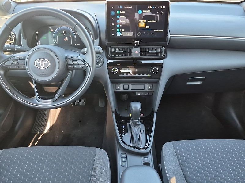 Toyota Yaris Cross 1,5 HEV FWD Style - fotka 12 z 25
