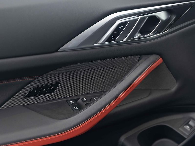BMW Řada 4 M440i xDrive Coupe - fotka 17 z 23