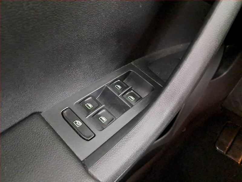 Škoda Octavia (2014) Ambition 1.2 TSI, Navi - fotka 16 z 22