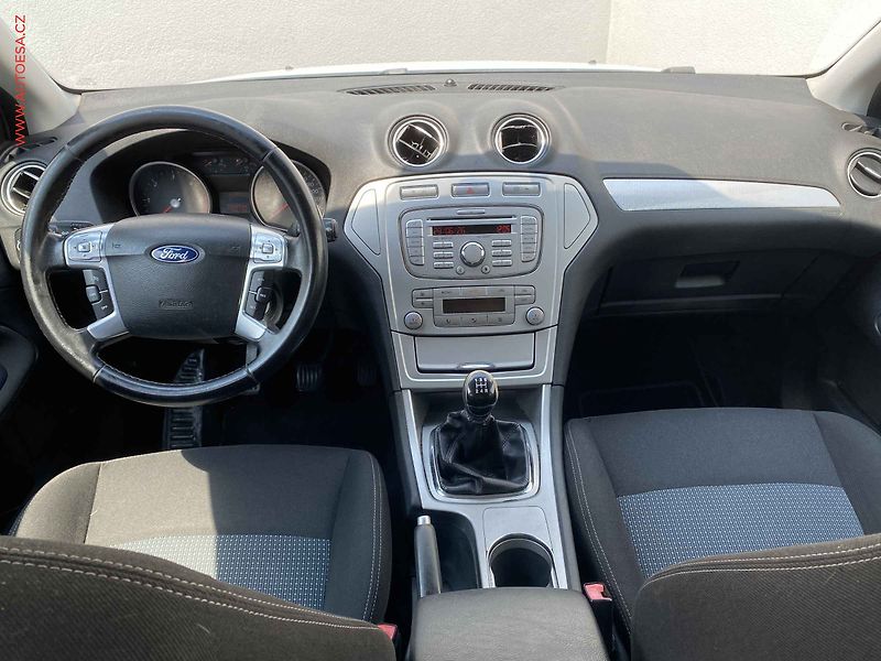 Ford Mondeo (2010) 1.8 TDCi, AC, temp - fotka 8 z 14