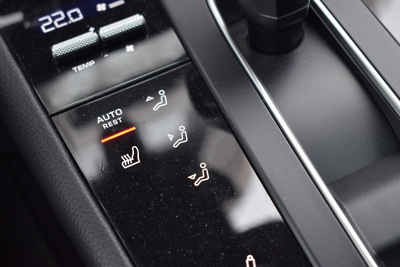 Porsche Macan (2023) T/Pano/KeyLess - fotka 14 z 42