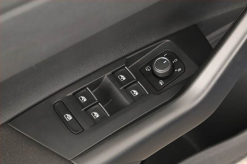 Volkswagen Polo (2025) 2.0 GTI - fotka 10 z 15