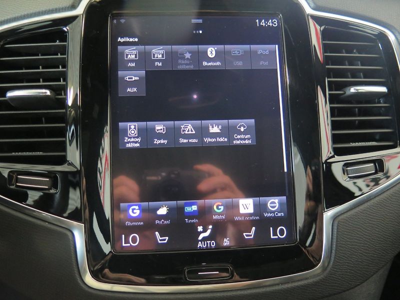 Volvo XC90 (2015) 2.0D5 RDesign,AWD,PoleStar,B&W - fotka 12 z 42