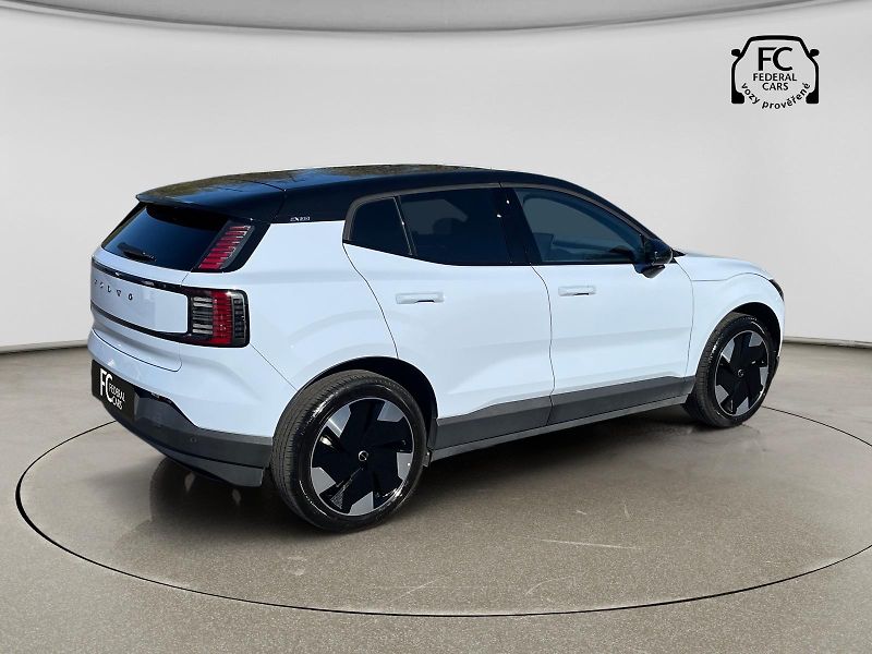 Volvo EX30 AWD PLUS Twin // REZERVACE - fotka 6 z 39
