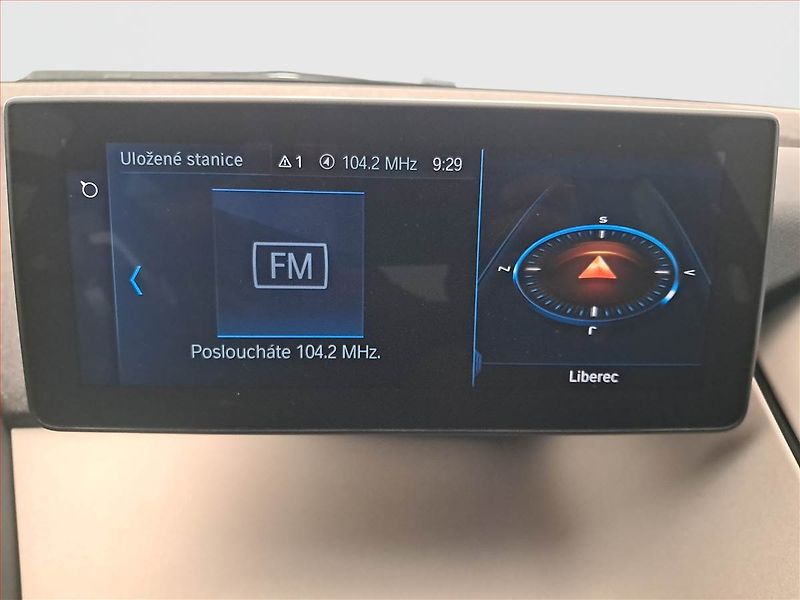 BMW i3 (2020) i3s 120Ah BEV, SoH 96% - fotka 17 z 22