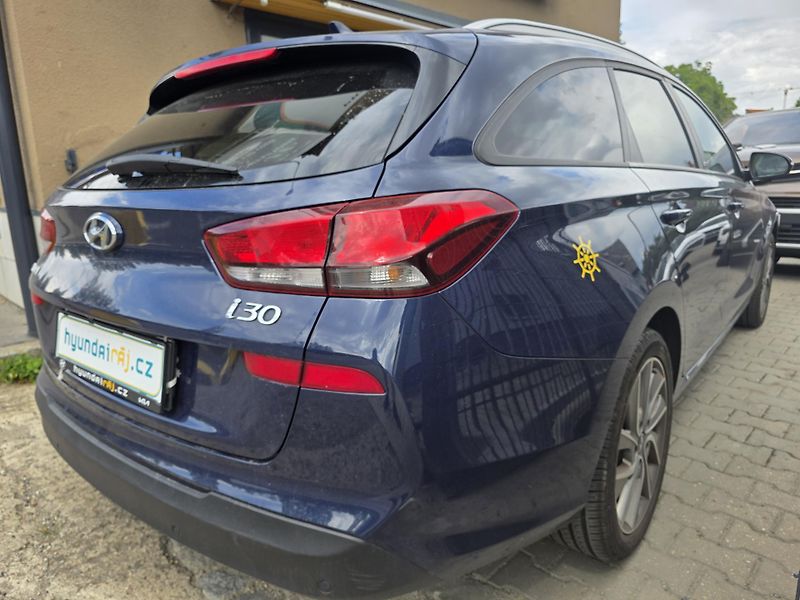 Hyundai i30 (2019) 1.4-KAMERA-PARKOVACÍ SENZORY - fotka 8 z 15