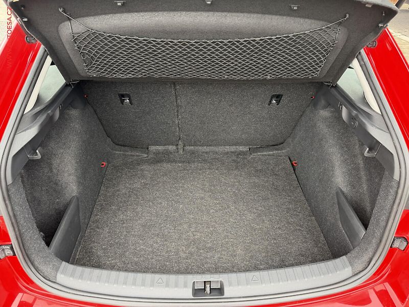 Škoda Scala (2019) 1.6 TDi, Ambition, DSG, LED - fotka 6 z 19