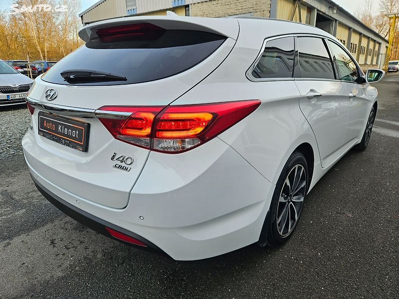 Hyundai i40 100kW VÝHŘEV KAMER DPH - fotka 4 z 44