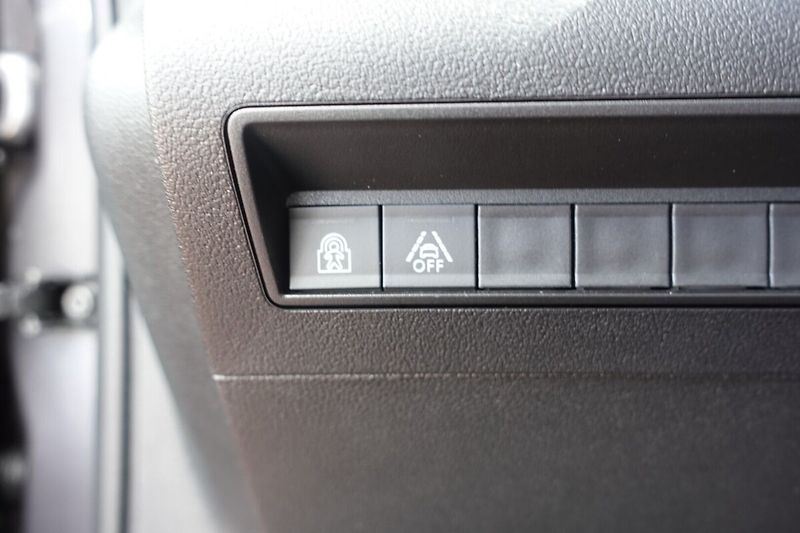 Toyota ProAce City Verso 1.5D-4D M/T Family 7míst - fotka 20 z 32