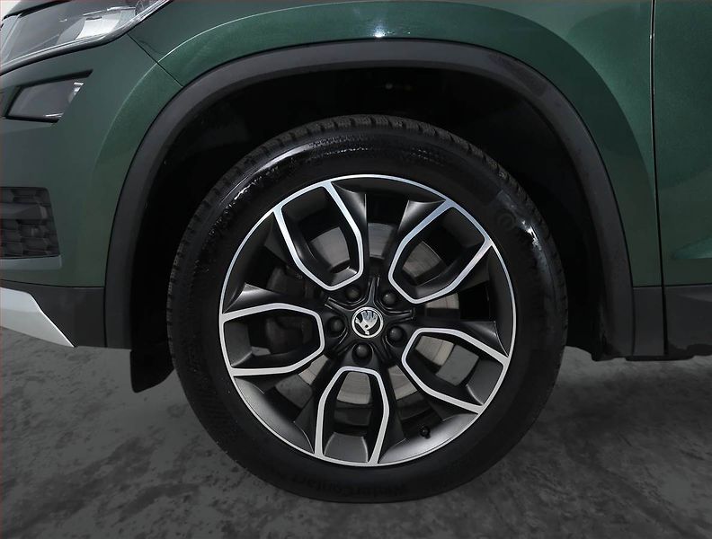 Toyota Yaris (2019) 1.5 Dual VVT-i, Serv.kniha - fotka 15 z 20