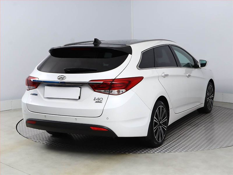 Hyundai i40 (2016) 1.7 CRDi, Kůže, Navi, Tempomat - fotka 5 z 19