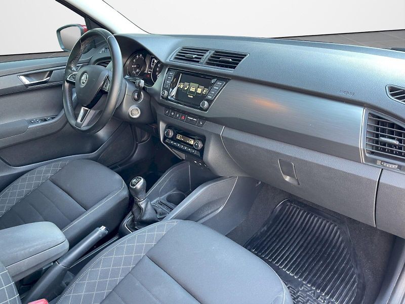 Škoda Fabia (2017) 1.2 TSI 81kW Style Plus - fotka 21 z 33