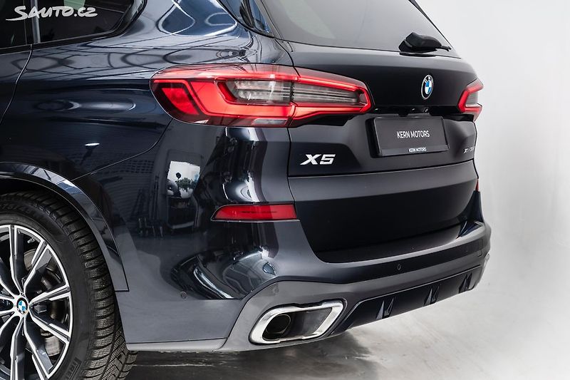 BMW X5 xDrive30d*servis*plná výbava - fotka 19 z 47
