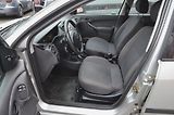 Ford Focus (2004) 1.6i Zetec 74kW / ČR / 115tkm - náhled 14