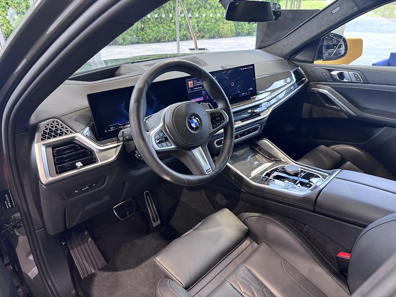 BMW X6 xDrive30d M-Sport - fotka 9 z 31