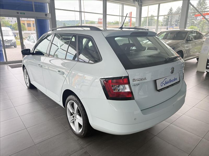 Škoda Fabia 1,2   TSI 66kW,SERVISKA - fotka 4 z 24