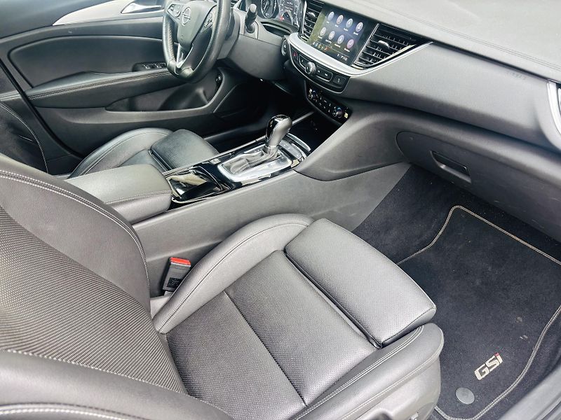 Opel Insignia (2021) 2.0GSI Sport 169kW, AWD, AT9 - fotka 10 z 16