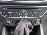 Renault Fluence (2012) 1.6 16V, Tempomat - náhled 16