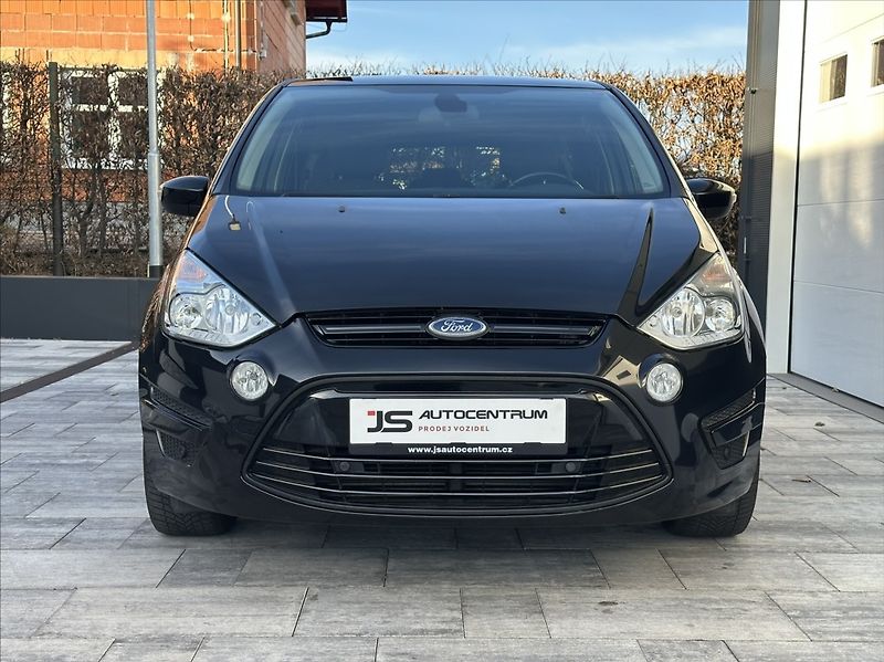 Ford S-MAX 2,0 TDCI 140PS  Trend - fotka 2 z 49