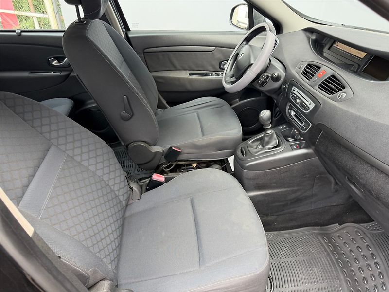 Renault Scénic 1,5 Dci 63kW-SERVISKA - fotka 10 z 23