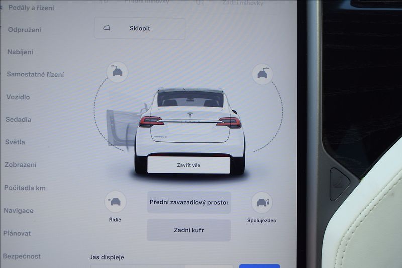 Tesla Model X 100D FSD 6MÍST TAŽNÉ - fotka 32 z 34