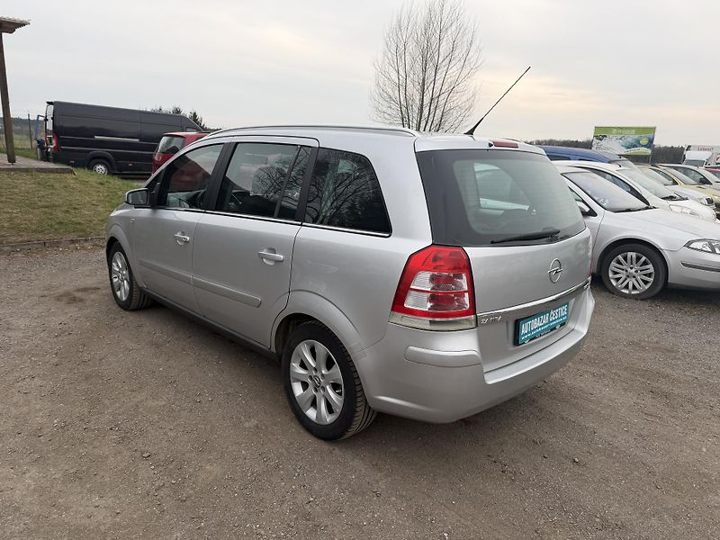 Opel Zafira 1,7 DTi 7 MIST - fotka 8 z 21