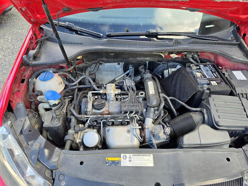 Volkswagen Golf 1.2 TSI  - fotka 21 z 26