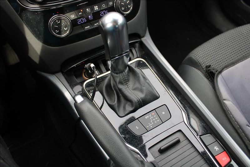 Peugeot 508 2,0 HDi  AUTOMAT,DIG.KLIMA,DPH - fotka 23 z 33