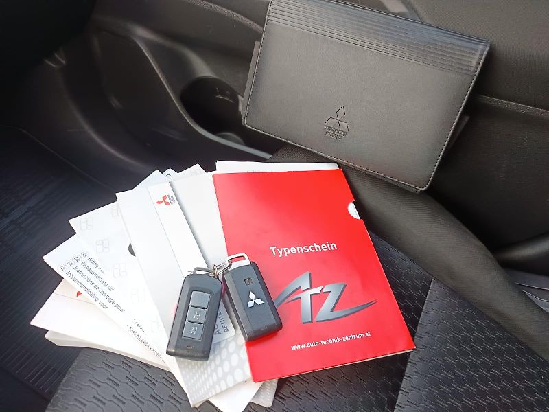 Mitsubishi Outlander (2013) - fotka 24 z 24
