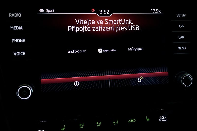 Škoda Octavia 3 FL 2.0 TSI 180 kW DSG RS - fotka 34 z 36