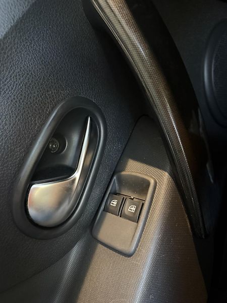 Dacia Logan (2017) 1,2i 54kw Arctica - fotka 12 z 18