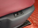 Peugeot 3008 (2012) Hybrid4, 4X4, Automat - náhled 17