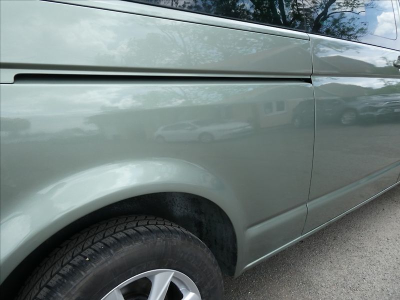 Volkswagen Caravelle 2,5 TDi 96kW LONG 8.míst,závěs - fotka 11 z 33